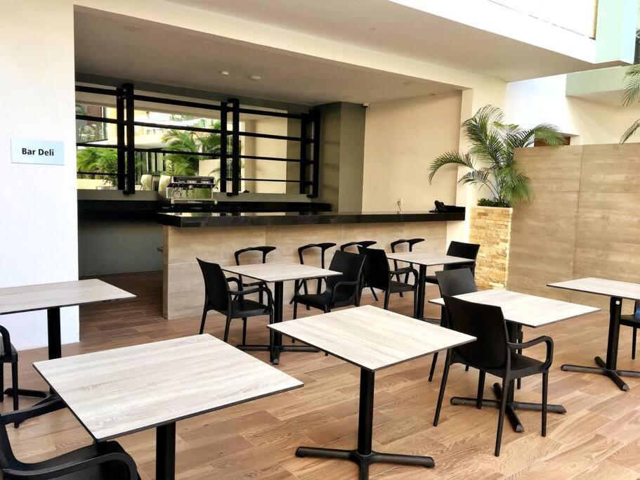Your Exclusive Studio In The City - Top Amenities & Services For Free!! 普拉亚卡门 外观 照片